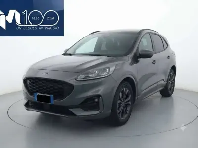Usata Ford Kuga ST-Line 152 CV (111 kW) 2023 Grigio SUV
