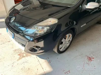 Usata Renault Clio IV 110 CV (80 kW) 2013 Grigio Berlina