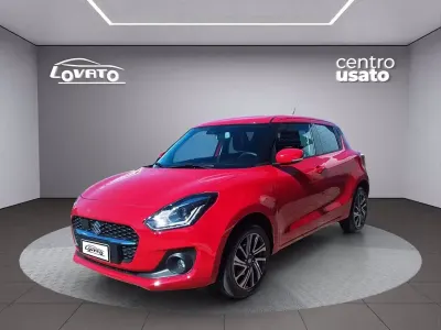 Usata Suzuki Swift 83 CV (61 kW) 2023 Rosso Utilitaria