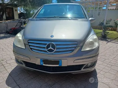 Usata Mercedes B200 136 CV (100 kW) 2007 Monovolume