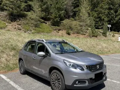 Usata Peugeot 2008 Active 83 CV (61 kW) 2019 Grigio SUV
