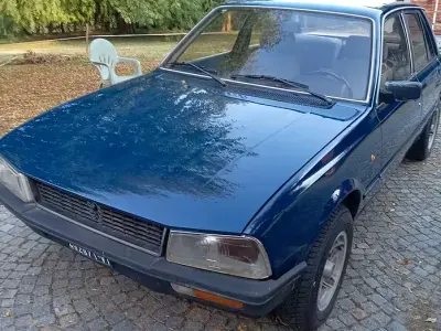 Usata Peugeot 505 107 CV (78 kW) 1981 Bluazzurro Berlina