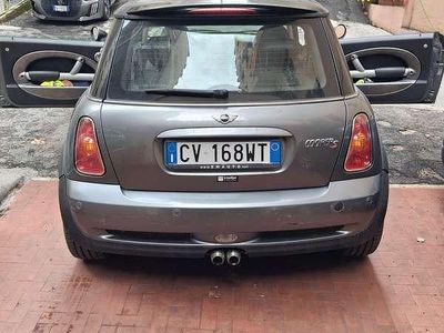 Usata Mini Cooper S 163 CV (119 kW) 2006 Argento Utilitaria