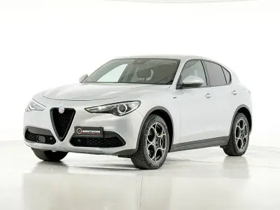 Usata Alfa Romeo Stelvio Sprint 190 CV (139 kW) 2021 Argento SUV