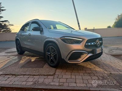 Begagnad Mercedes GLA200 AMG 136 HK (100 kW) 2024 Grå SUV