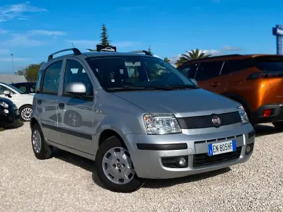 Usata Fiat Panda Lounge 69 CV (50 kW) 2012 Grigio Utilitaria