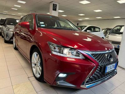 Lexus CT200h