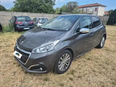 Usata Peugeot 208 Allure 110 CV (80 kW) 2019 Grigio Utilitaria