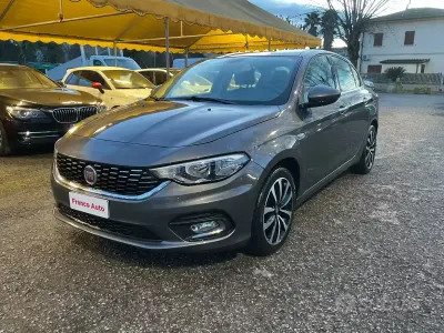 Usata Fiat Tipo Lounge 120 CV (88 kW) 2016 Grigio Berlina