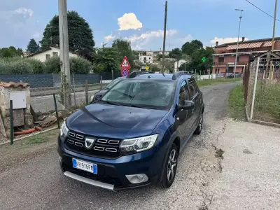 Usata Dacia Sandero 90 CV (66 kW) 2018 Bluazzurro Berlina