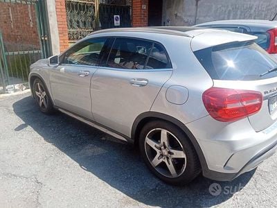 Mercedes GLA220