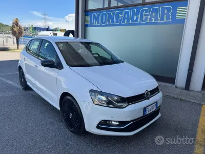 Käytetty VW Polo Comfortline 75 HP (55 kW) 2017 Valkoinen Sedan