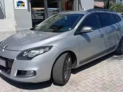 Usado Renault Mégane GT Line GT-Line 110 CV (80 kW) 2012 Gris Familiar