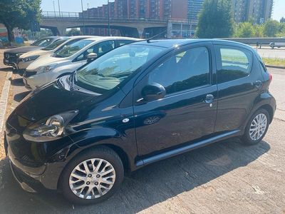 Usata Toyota Aygo 68 CV (50 kW) 2007 Nero Utilitaria