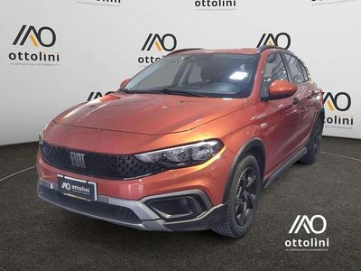 Usata Fiat Tipo Cross 95 CV (69 kW) 2022 Arancione Utilitaria