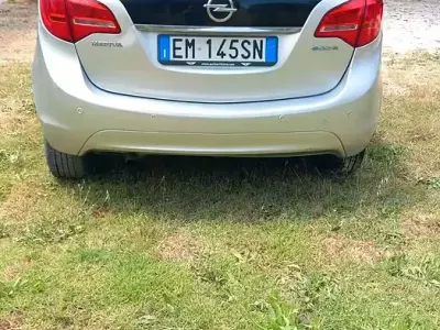 Usata Opel Meriva 95 CV (69 kW) 2012 Monovolume