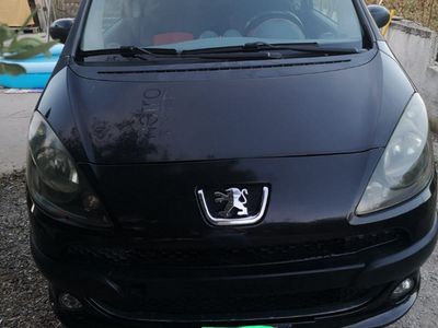 Nero Usata 2006 Peugeot 1007 Monovolume | 2290 €
