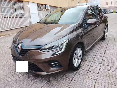 Usata Renault Clio V Zen 115 CV (84 kW) 2020 Marrone Berlina