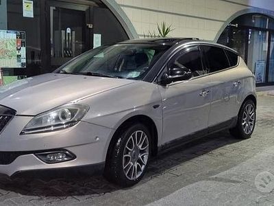 Usata Lancia Delta 200 CV (147 kW) 2011 Utilitaria