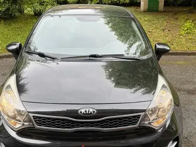 Usata Kia Rio 85 CV (62 kW) 2016 Nero Utilitaria