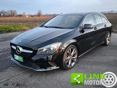 Usata Mercedes CLA180 109 CV (80 kW) 2018 Nero Berlina