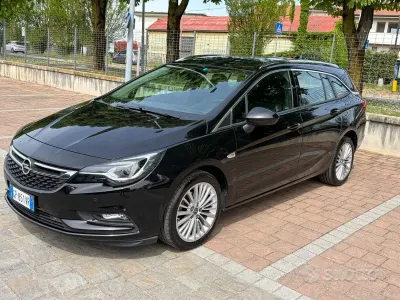 Usata Opel Astra 110 CV (80 kW) 2017 Nero Station wagon