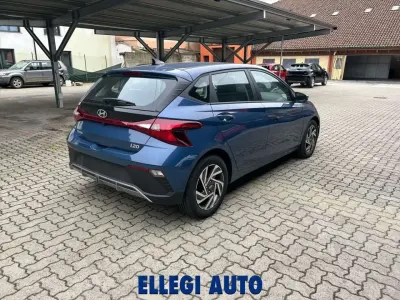 Nuova Hyundai i20 79 CV (58 kW) 2026 Vibrant blue Utilitaria