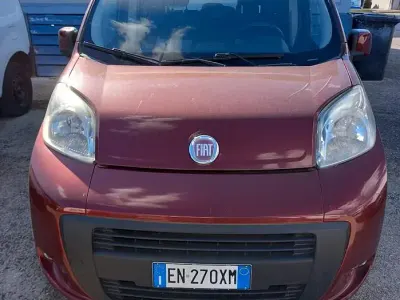 Usata Fiat Qubo Trekking 75 CV (55 kW) 2012 Rosso Monovolume