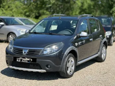 Usata Dacia Sandero Stepway 84 CV (61 kW) 2012 Grigio Berlina