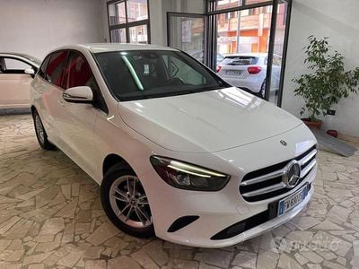 Usata Mercedes B180 109 CV (80 kW) 2019 Bianco Monovolume
