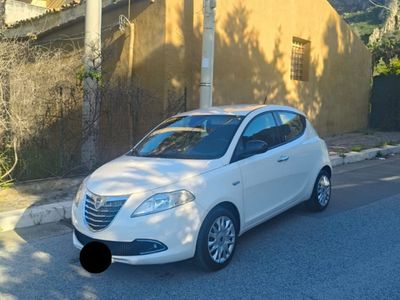 Usata Lancia Ypsilon 95 CV (69 kW) 2012 Utilitaria