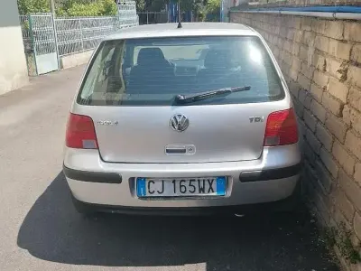 Usata VW Golf IV 101 CV (74 kW) 2003 Grigio Berlina