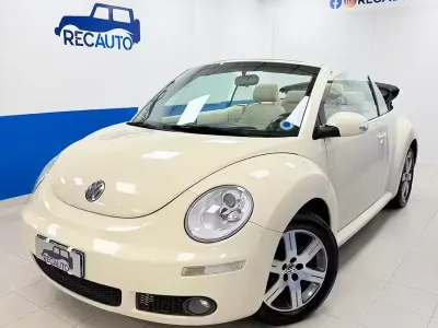 Usata VW New Beetle 105 CV (77 kW) 2006 Beige Utilitaria
