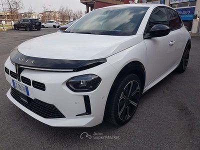 Usata Lancia Ypsilon 101 CV (74 kW) 2025 Bianco Utilitaria