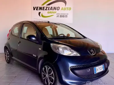 Usata Peugeot 107 Urban Move 68 CV (50 kW) 2007 Grigio Utilitaria