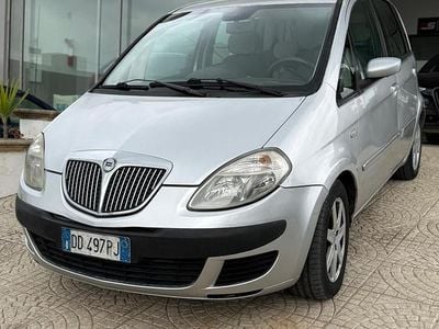 Usata Lancia Musa 69 CV (50 kW) 2006 Grigio Monovolume