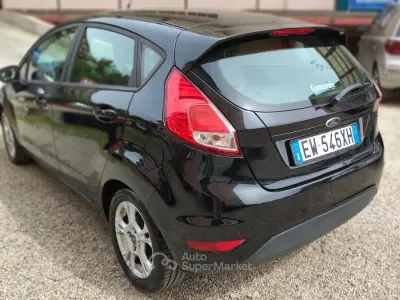 Gebraucht Ford Fiesta Titanium 75 PS (55 kW) 2014 Schwarz Kleinwagen