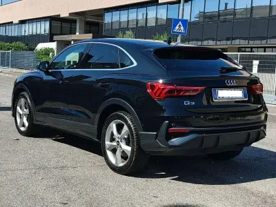 Usata Audi Q3 Sportback Business Plus 150 CV (110 kW) 2021 Nero SUV