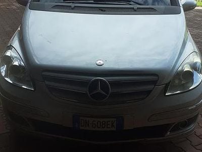 Usata Mercedes 200 200 CV (147 kW) 2008 Grigio Berlina