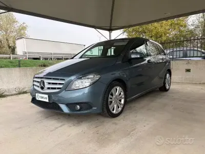 Usata Mercedes B220 184 CV (135 kW) 2013 Antracite Utilitaria