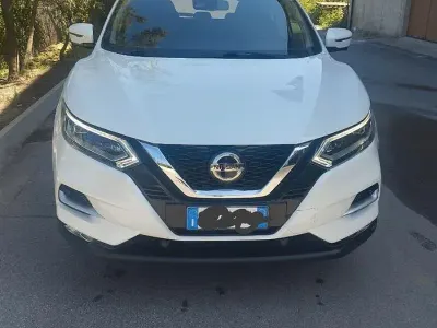 Usata Nissan Qashqai N-Connecta 110 CV (80 kW) 2019 Bianco SUV