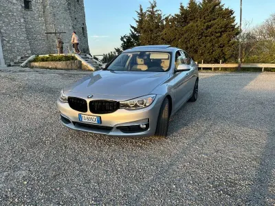 Begagnad BMW 318 Gran Turismo Luxury Line 150 HK (110 kW) 2016 Grå Sedan