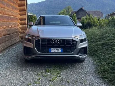 Usata Audi Q8 Sport 286 CV (210 kW) 2019 Argento SUV