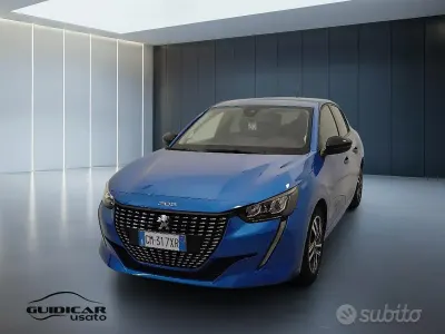 Usata Peugeot 208 Allure 101 CV (74 kW) 2023 Blu/azzurro Utilitaria