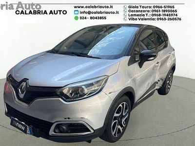Usata Renault Captur Intens 90 CV (66 kW) 2015 Grigio SUV