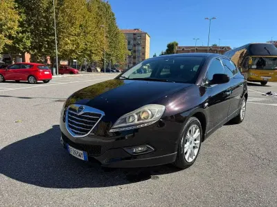 Usata Lancia Delta 120 CV (88 kW) 2010 Utilitaria