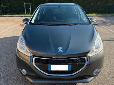 Usata Peugeot 208 67 CV (49 kW) 2013 Nero Utilitaria