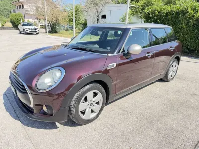 Usata Mini One D Clubman Hype 116 CV (85 kW) 2016 Borgogna puro Station wagon