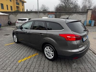 Usata Ford Focus Titanium 95 CV (69 kW) 2015 Grigio Station wagon