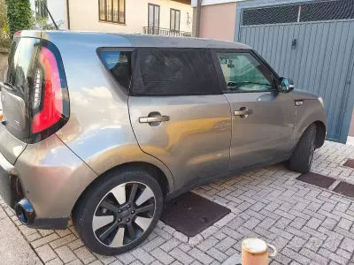 Usata Kia Soul 136 CV (100 kW) 2017 Grigio SUV